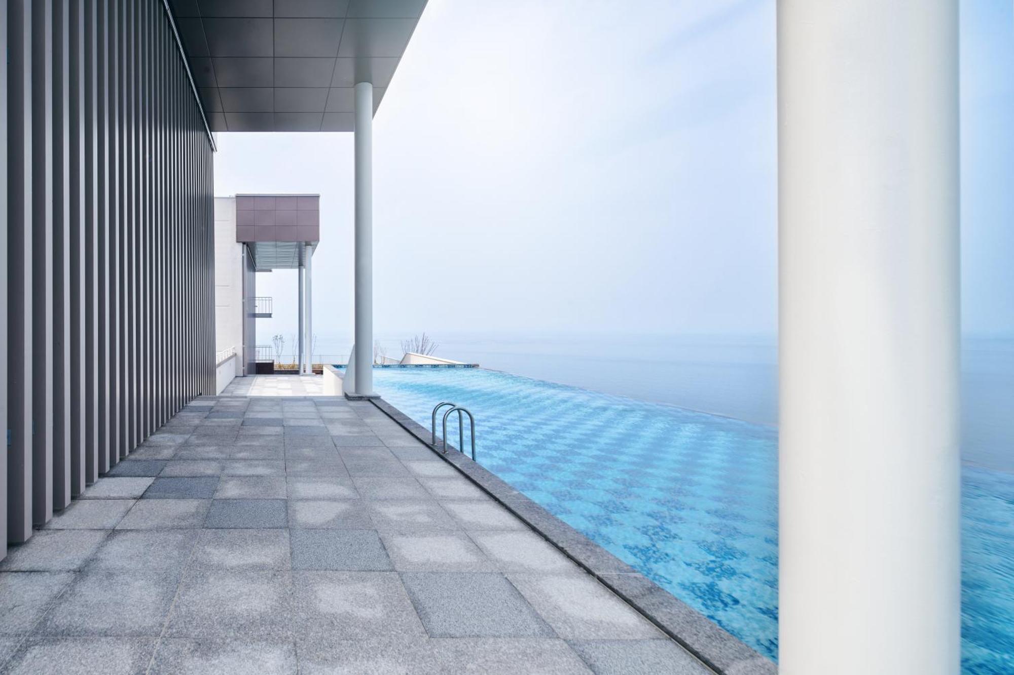 Gangneung Chonpines Ocean Suites Hotel Esterno foto