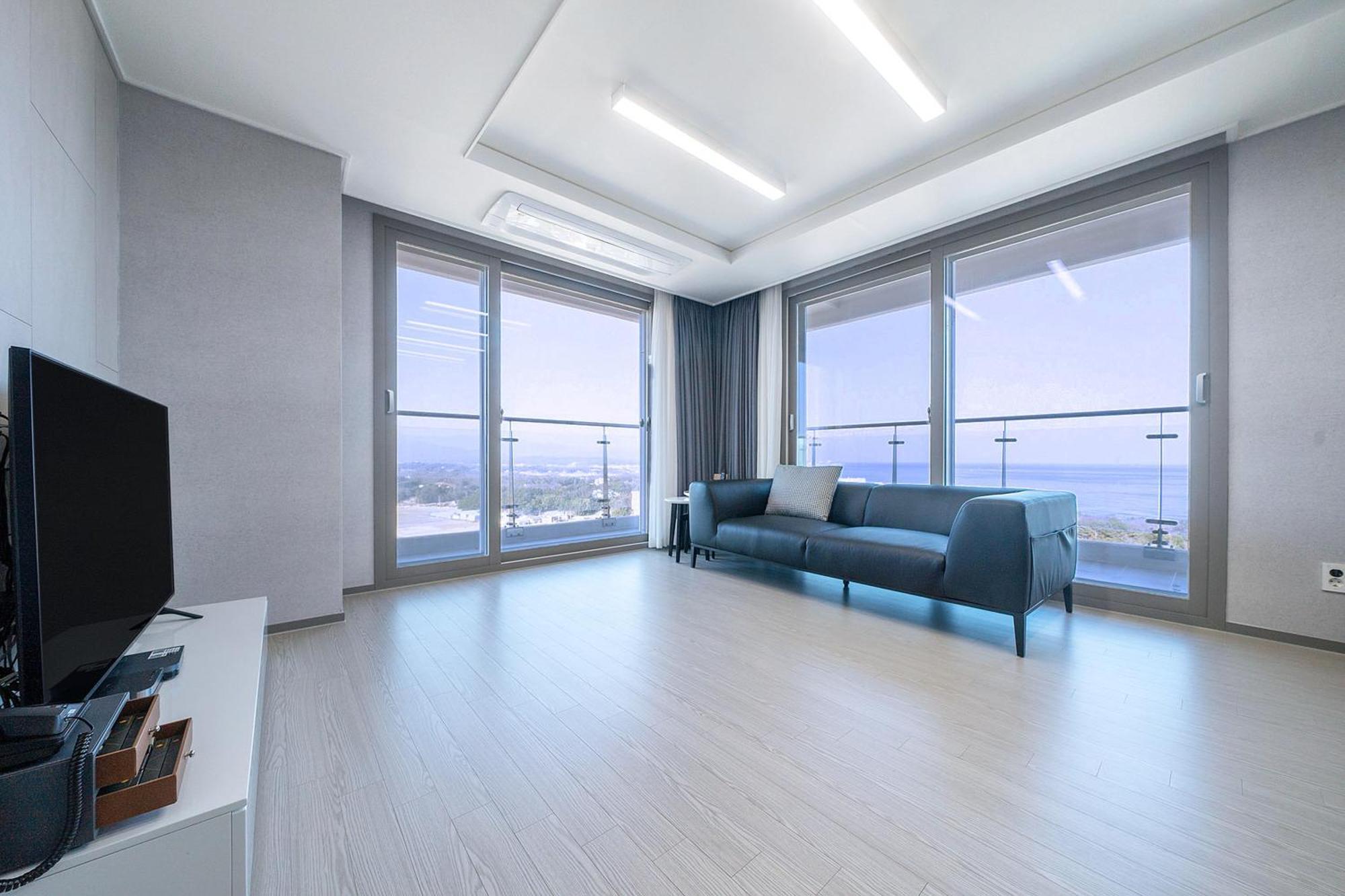 Gangneung Chonpines Ocean Suites Hotel Esterno foto